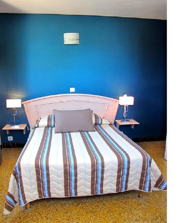 Hotel De La Plage Santa Vittoria Algajola  Buitenkant foto