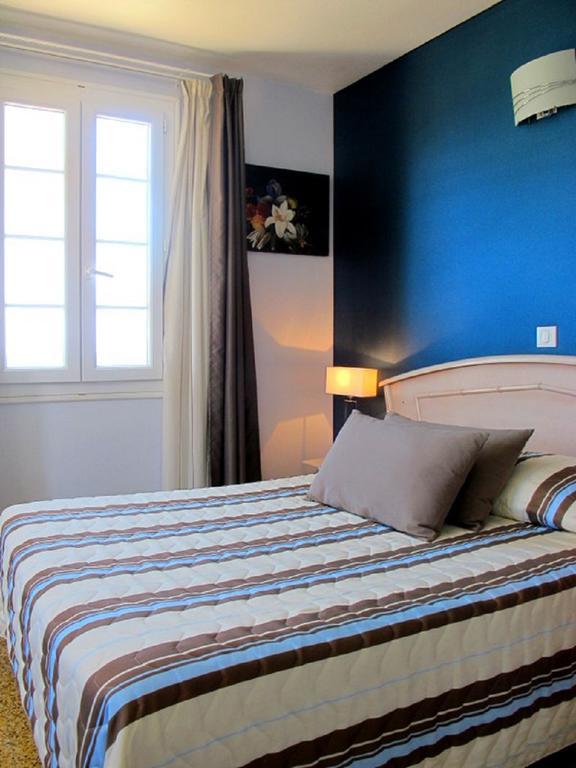 Hotel De La Plage Santa Vittoria Algajola  Buitenkant foto