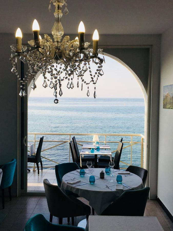 Hotel De La Plage Santa Vittoria Algajola  Buitenkant foto
