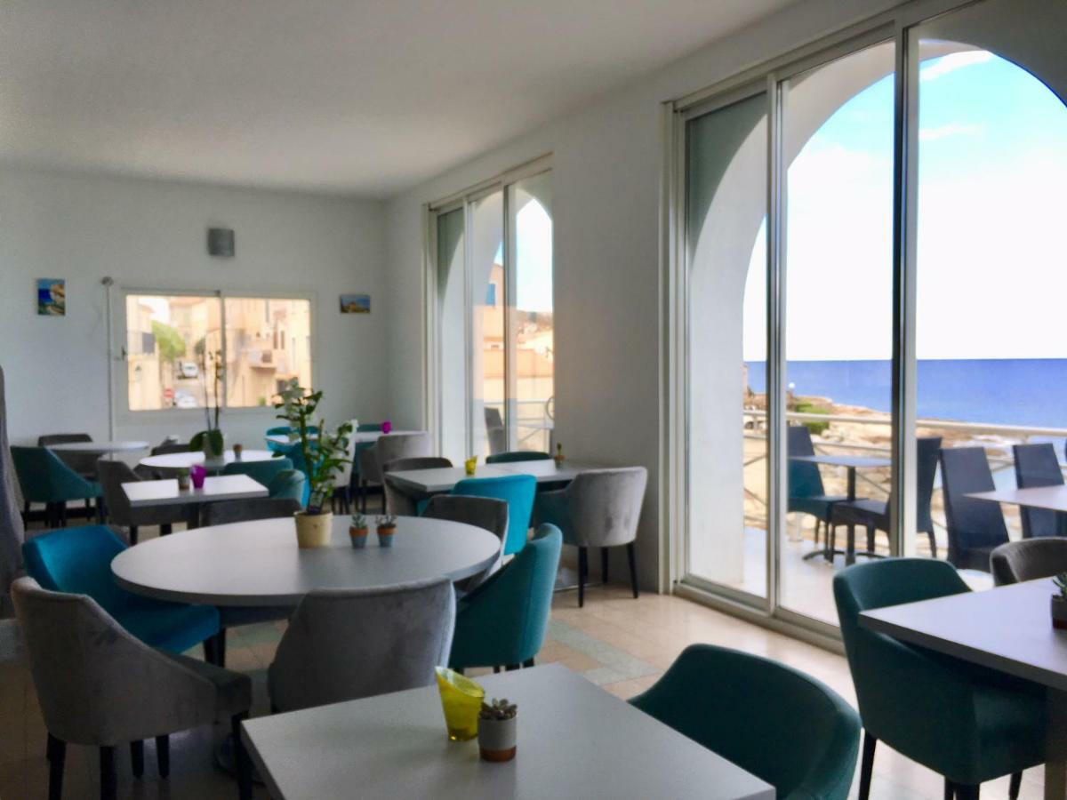 Hotel De La Plage Santa Vittoria Algajola  Buitenkant foto