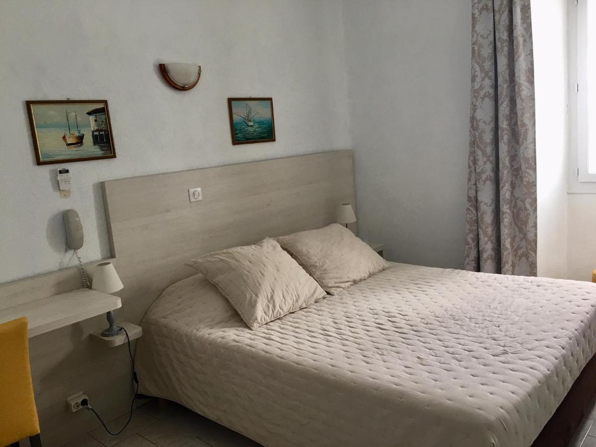 Hotel De La Plage Santa Vittoria Algajola  Buitenkant foto